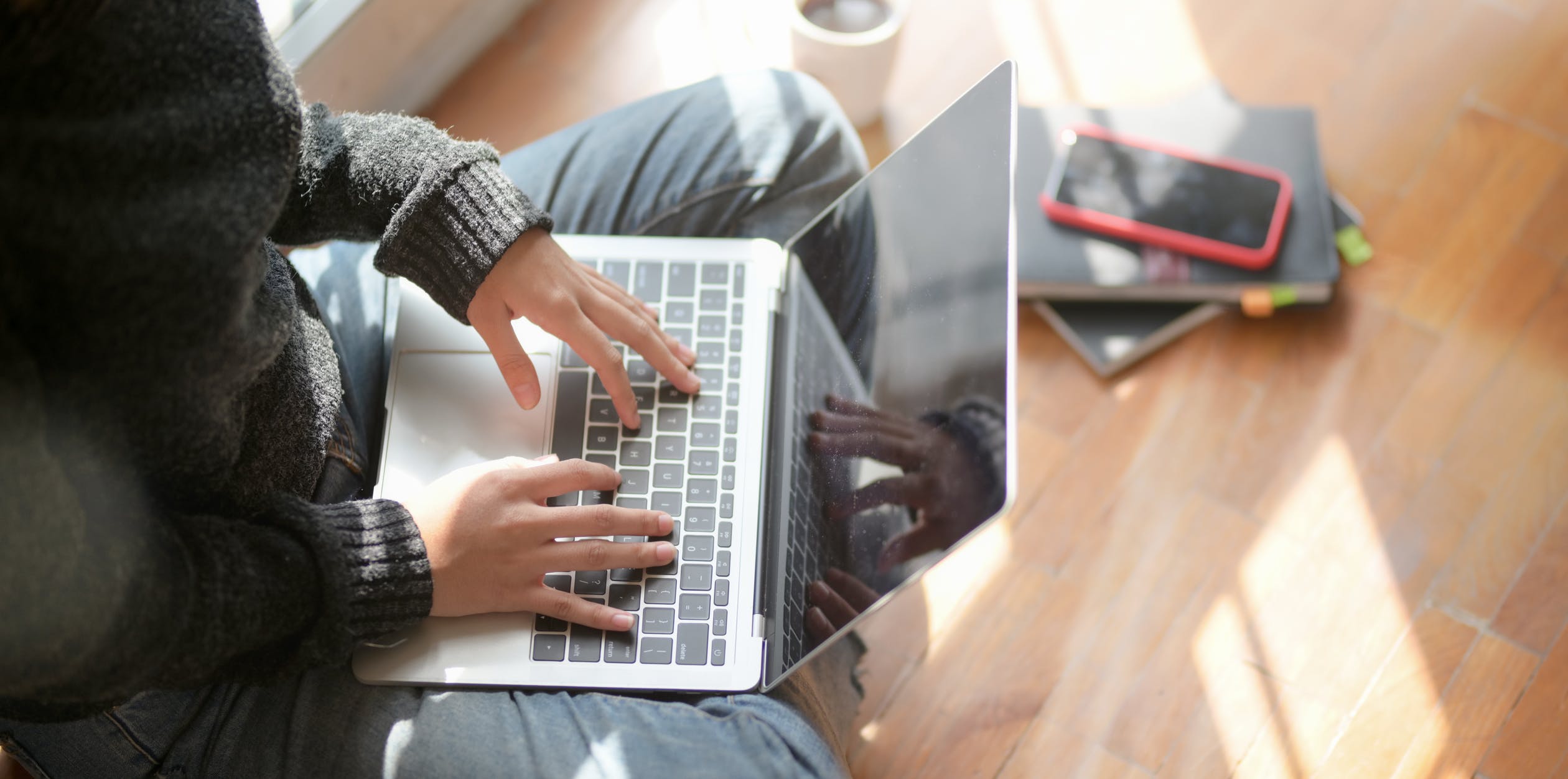 Seminarios y formación digital de expertos que se ofrece gratuitamente durante el COVID-19